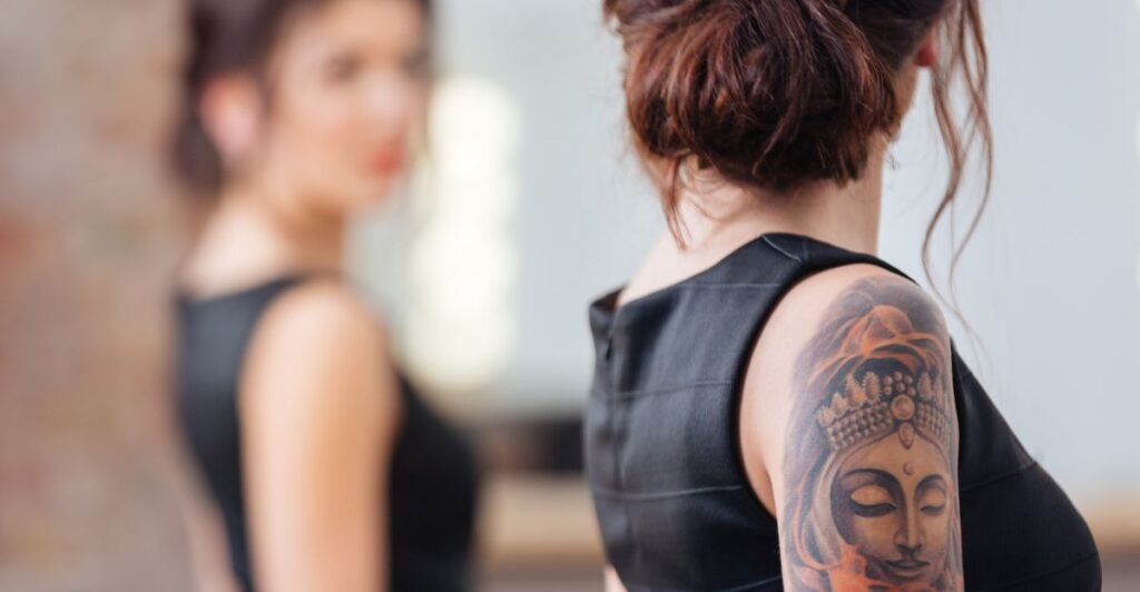 employee tatoo_personal appearance