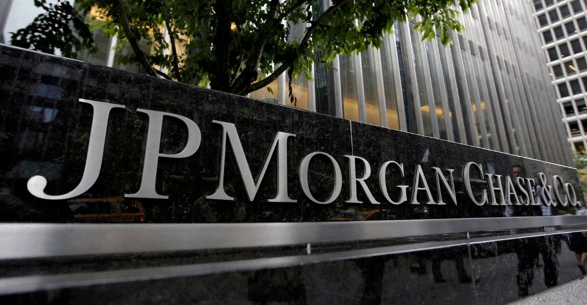 JPMorgan Stand Against Early Exit Offers