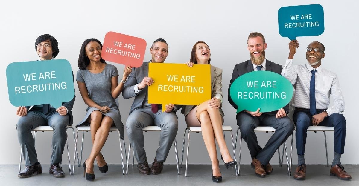 Best Hiring Strategies to Attract Top Talent in 2025