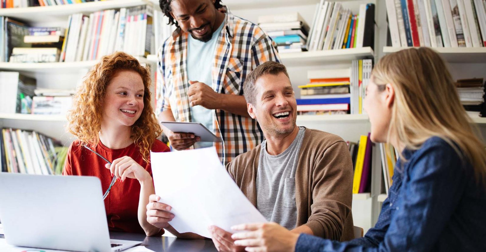 happy and engaged employes and amazing workplaces